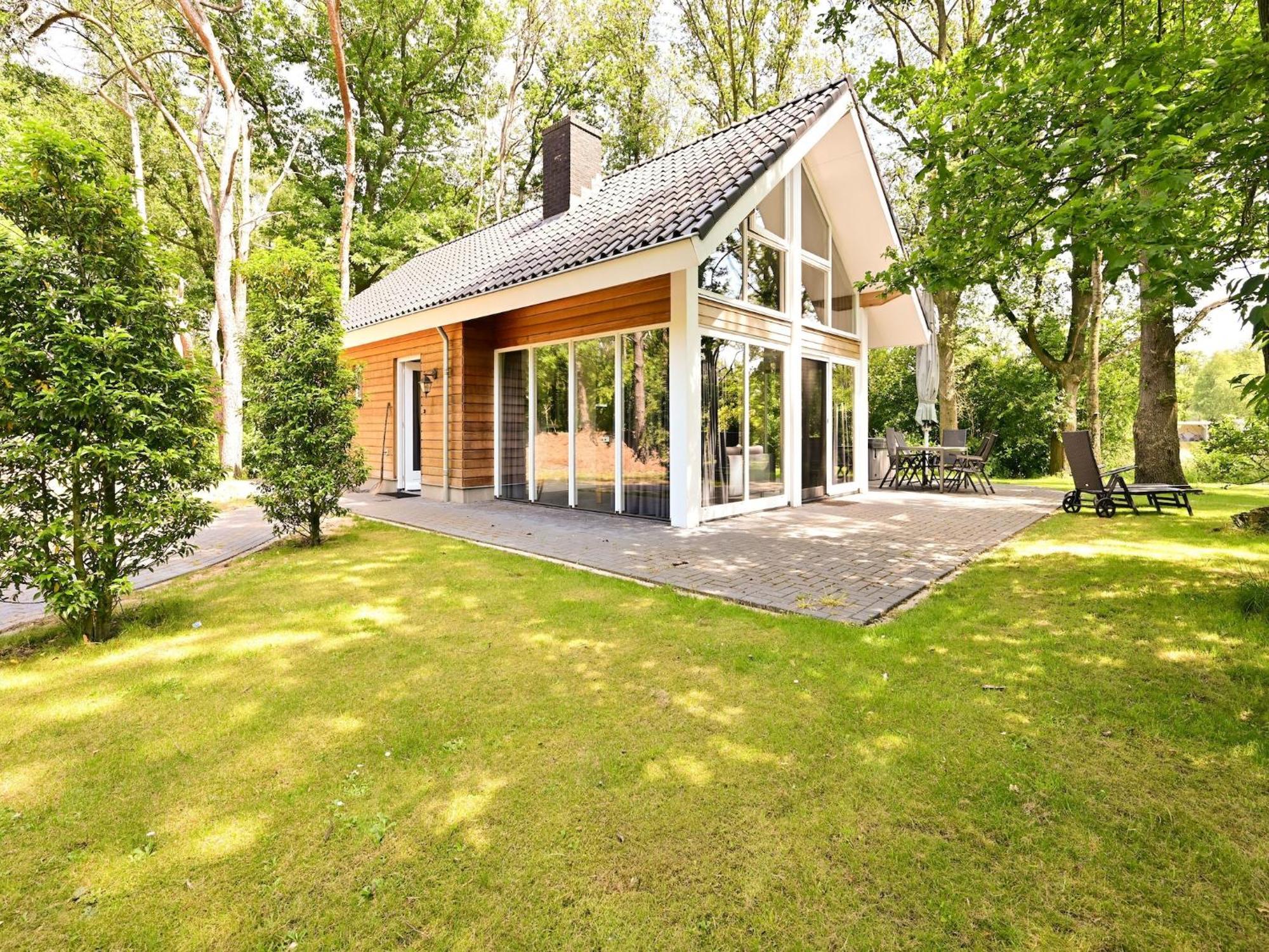 Chalet With Gorgeous View Of The Natural Surroundings Weerselo 외부 사진
